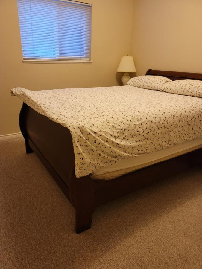 Decent Location Home เซอร์รีย์ ภายนอก รูปภาพ
