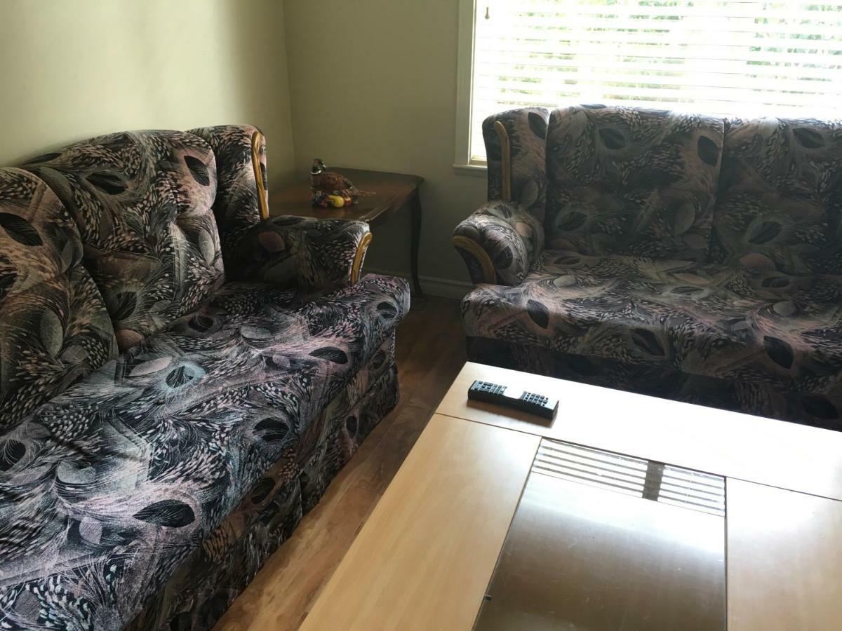 Decent Location Home เซอร์รีย์ ภายนอก รูปภาพ