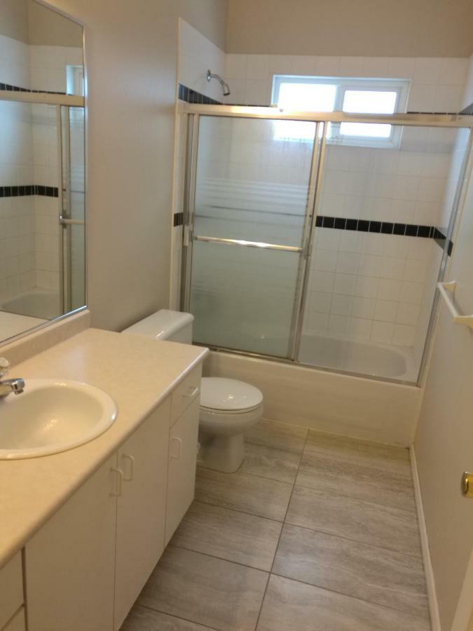 Decent Location Home เซอร์รีย์ ภายนอก รูปภาพ